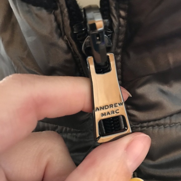 Andrew Marc Reversible Puffer Jacket - Picture 4 of 9